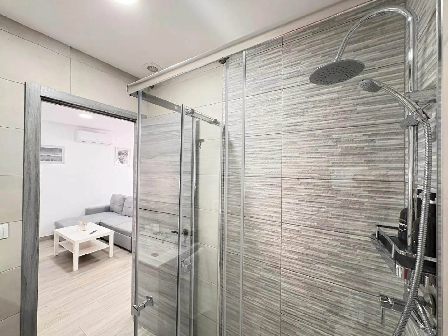 Apartment Benahavis I Airport - 말라가 0*,